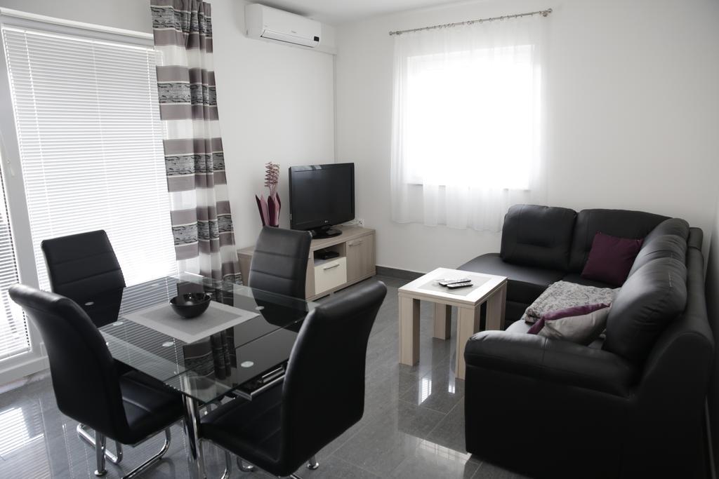 Apartments Resman 沃迪切 客房 照片