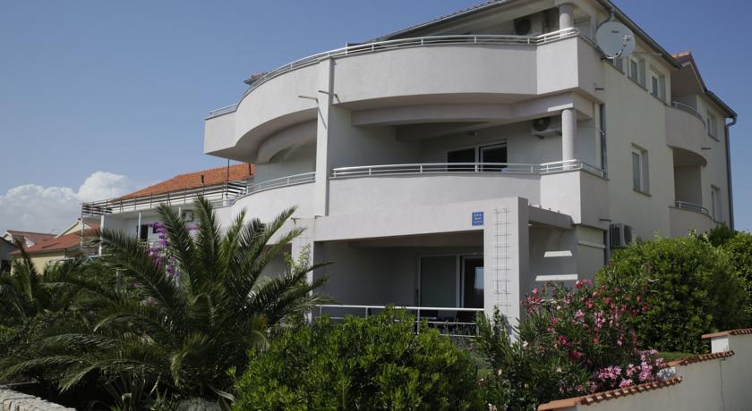 Apartments Resman 沃迪切 外观 照片