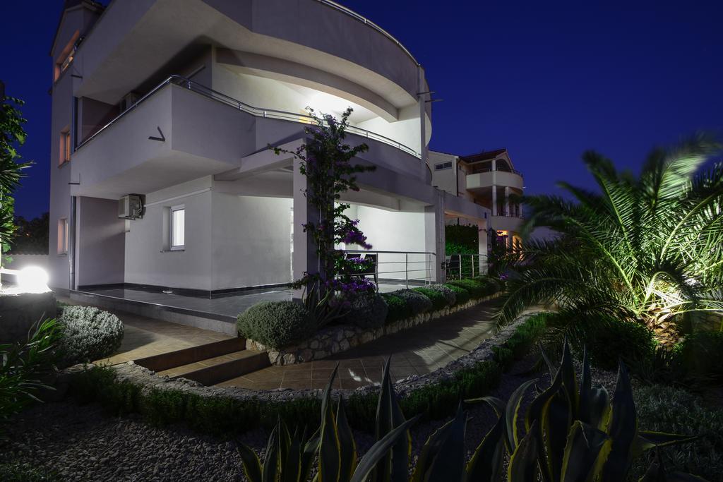 Apartments Resman 沃迪切 外观 照片