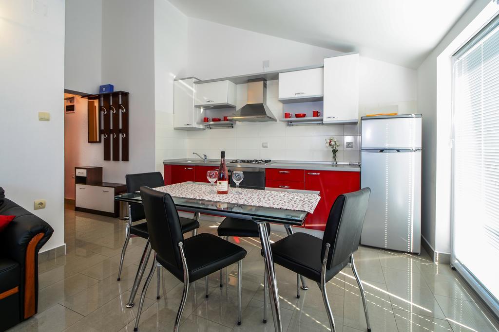 Apartments Resman 沃迪切 外观 照片