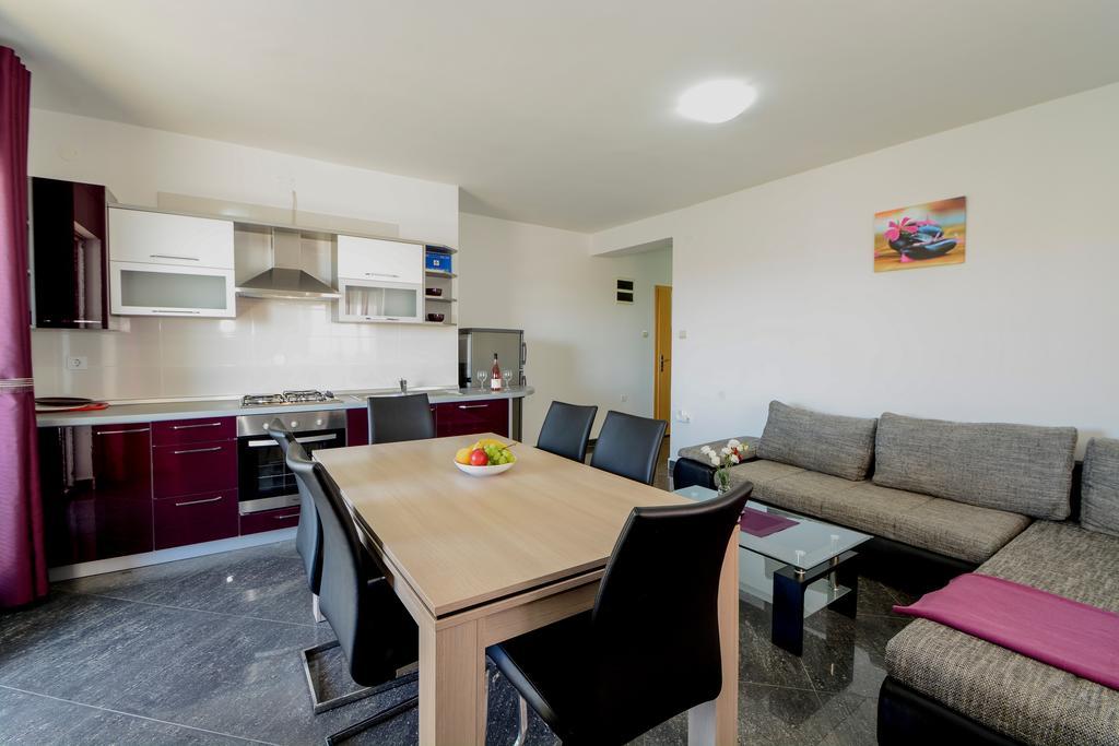 Apartments Resman 沃迪切 外观 照片